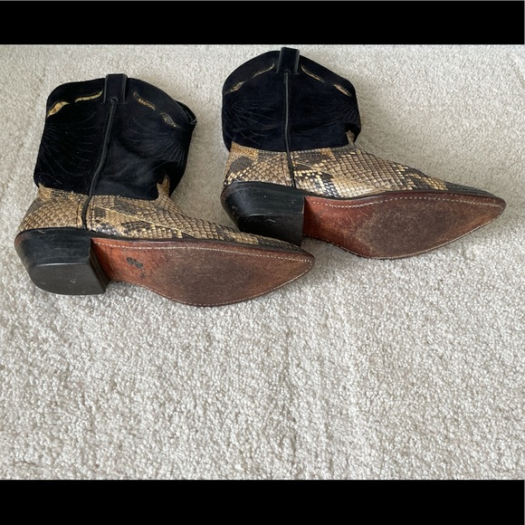SOLD  😃 CODE WEST Women’s Snake Skin & Suede Cowboy Boots - Picture 4 of 14